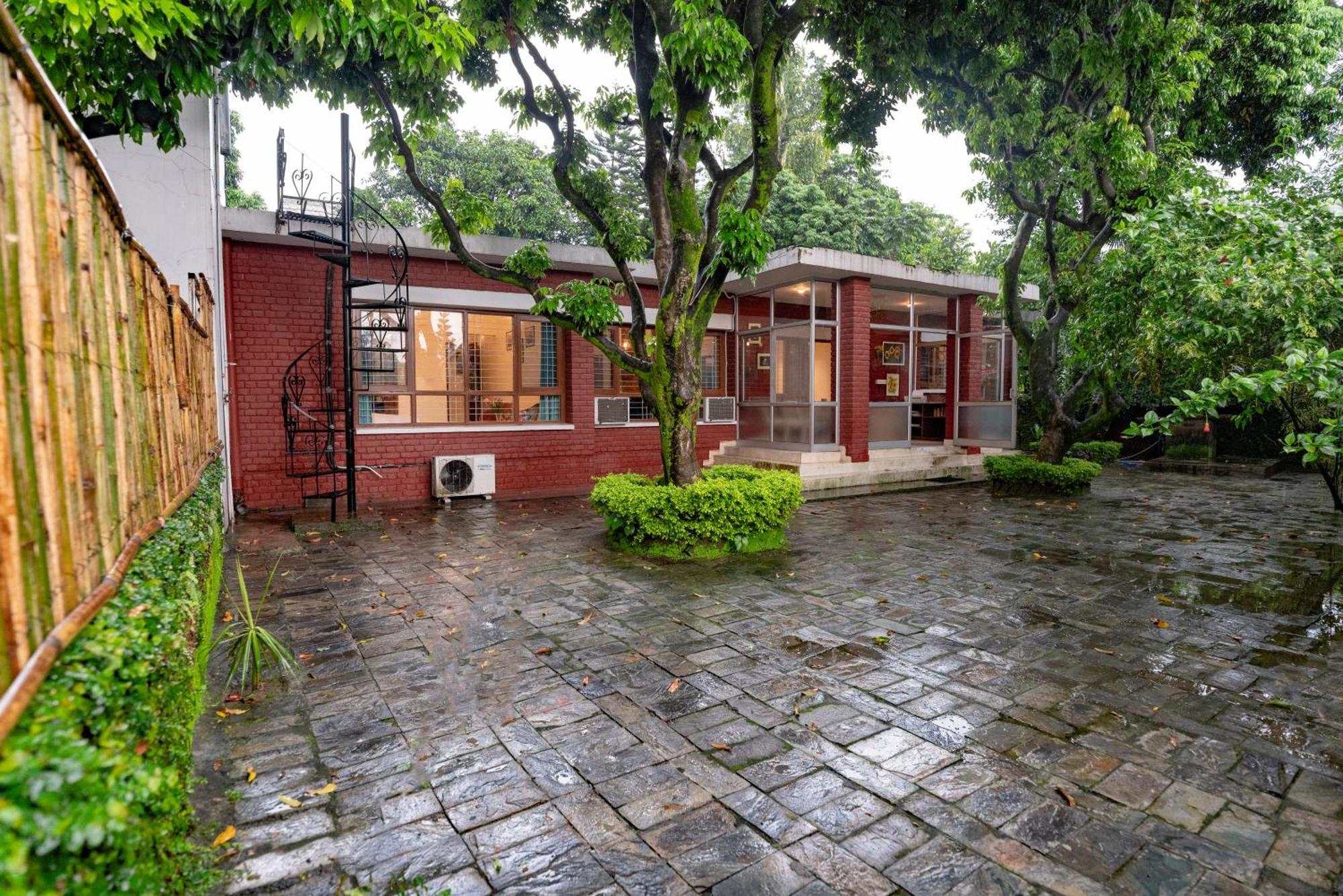 Saffronstays Doon Garden Villa - Near Doon School And Mall Road Dehradún Kültér fotó