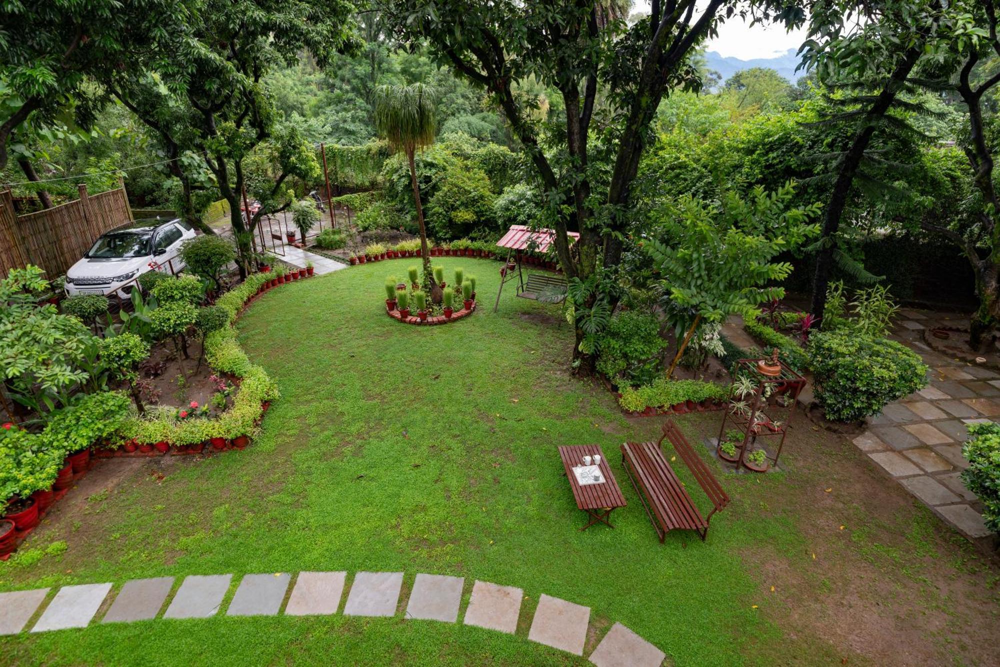 Saffronstays Doon Garden Villa - Near Doon School And Mall Road Dehradún Kültér fotó