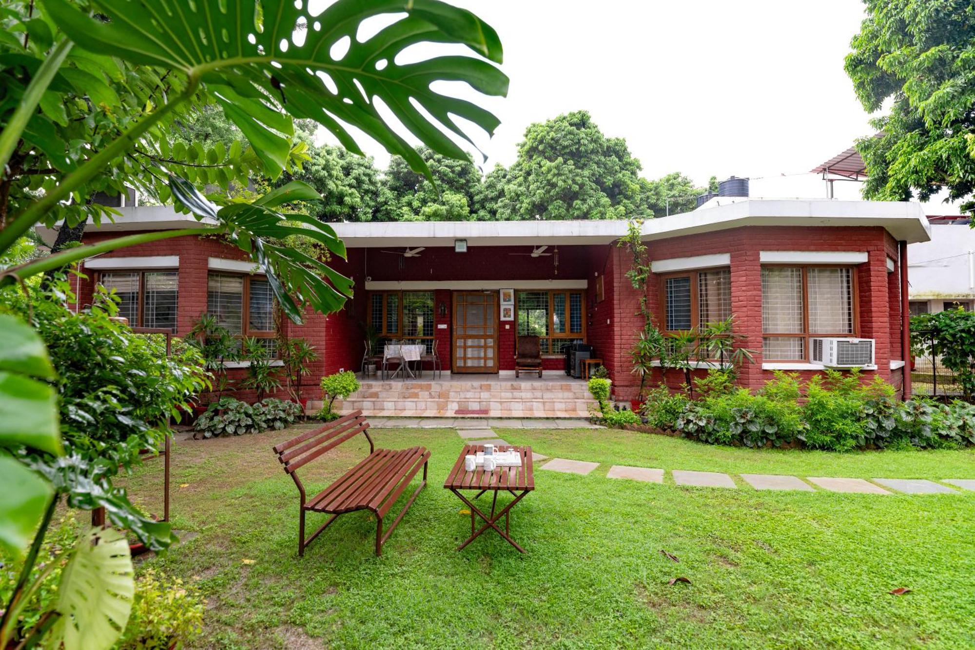 Saffronstays Doon Garden Villa - Near Doon School And Mall Road Dehradún Kültér fotó